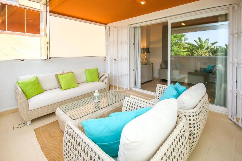 Lovely 2 Bedroom Apt Near Golf Los Lagos Elviria Marbella Dış mekan fotoğraf