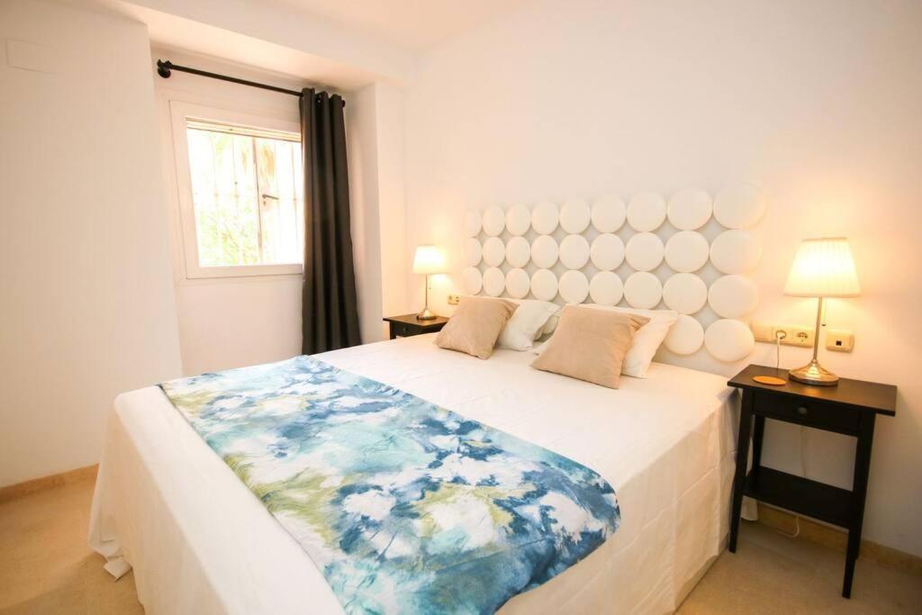 Lovely 2 Bedroom Apt Near Golf Los Lagos Elviria Marbella Dış mekan fotoğraf